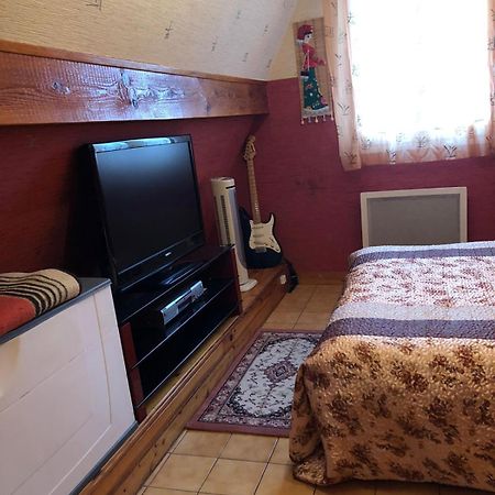 Yufan Apartment La Ville-du-Bois Bagian luar foto