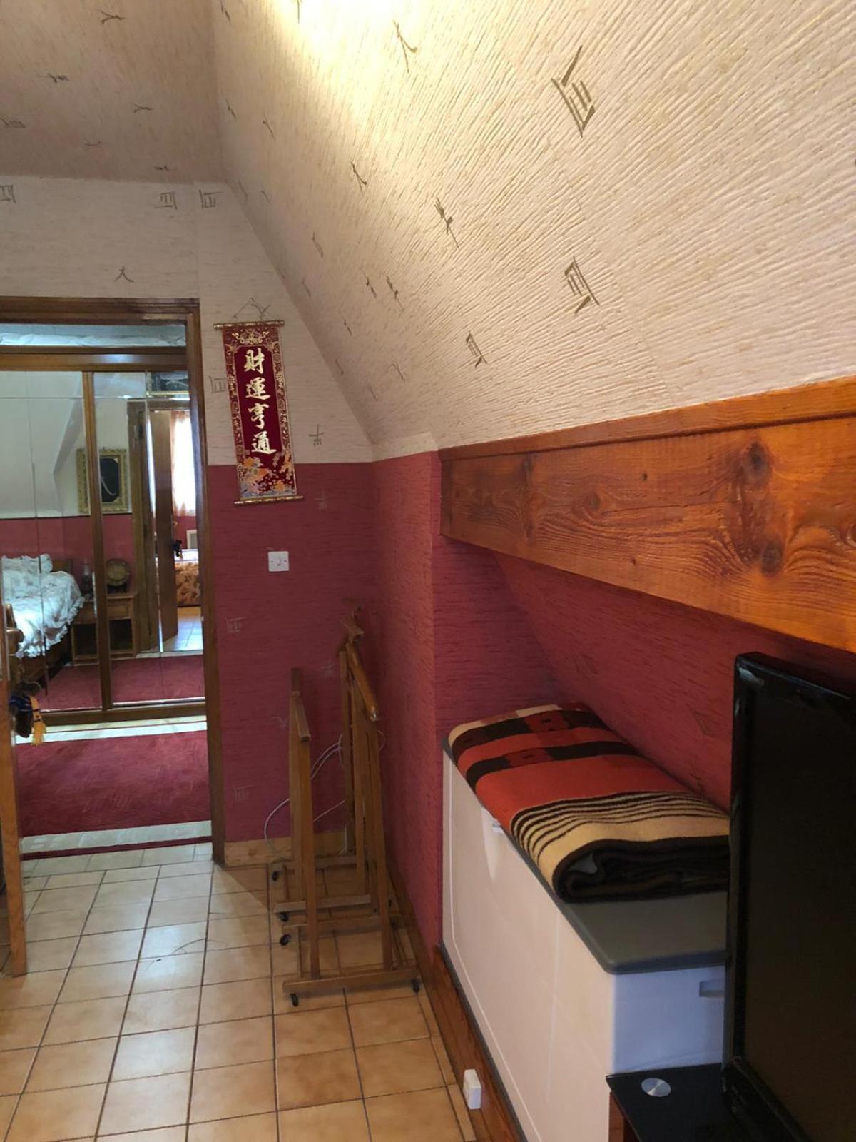 Yufan Apartment La Ville-du-Bois Bagian luar foto