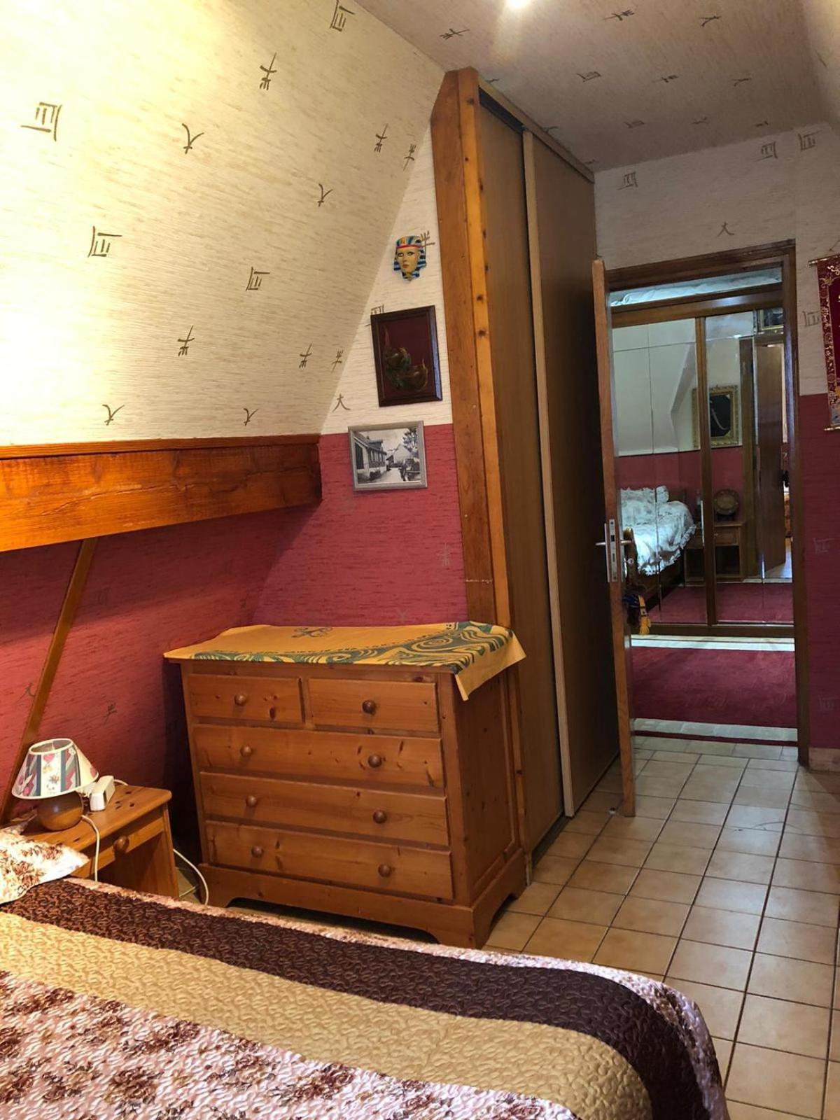 Yufan Apartment La Ville-du-Bois Bagian luar foto